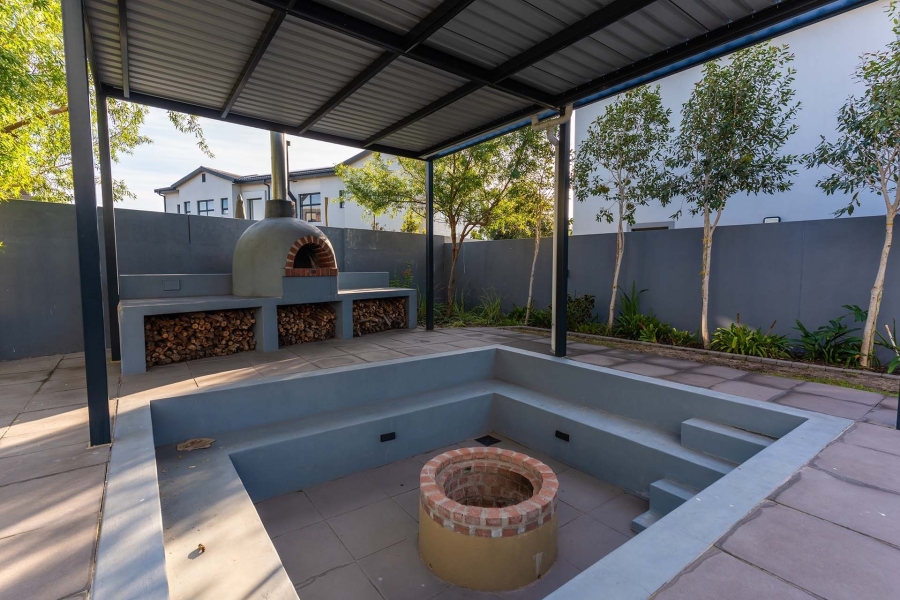 4 Bedroom Property for Sale in Sagewood Western Cape